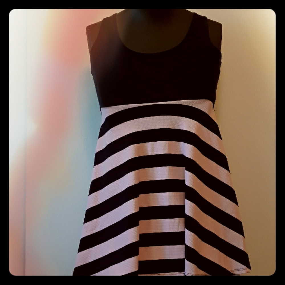 🏝  3/$25 SALE Various Sizes